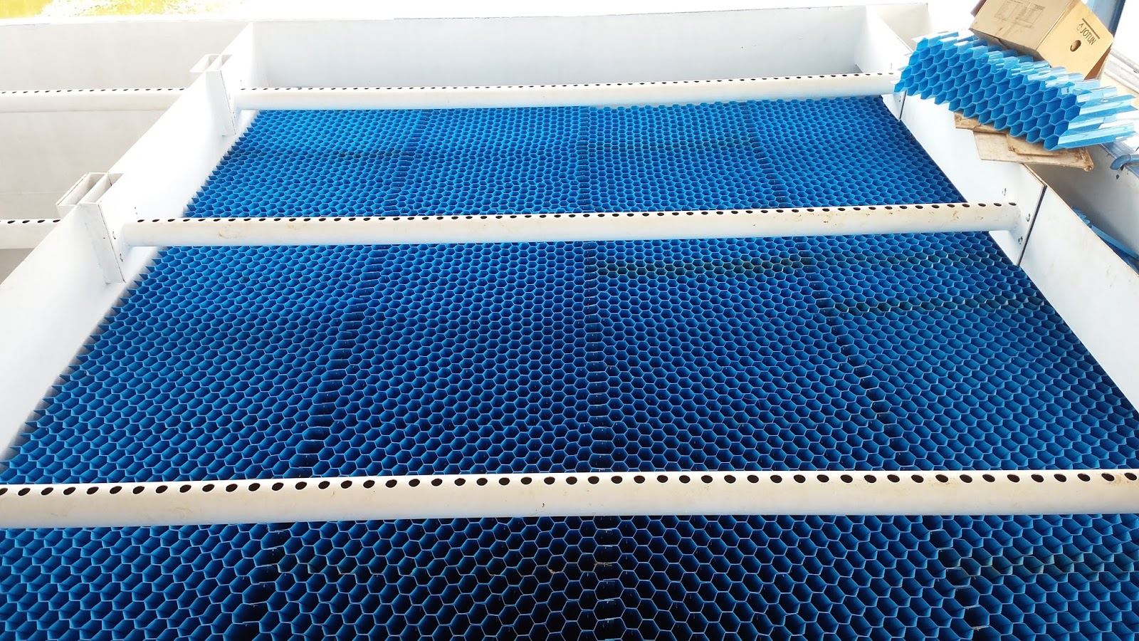 Moving Bed Biofilm Reactor (MBBR) -prosessi: periaatteet, keskeiset ominaisuu...